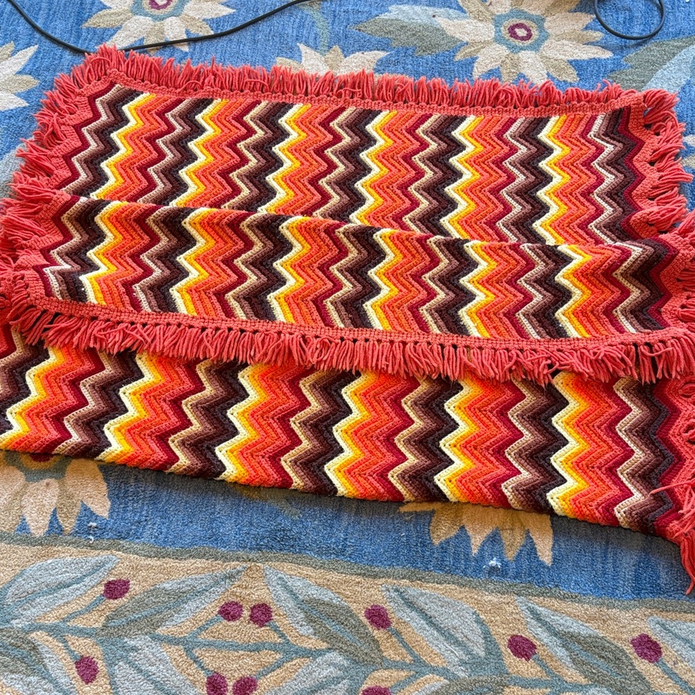 Vibrant Zigzag Patterned Hand Knit Blanket 66x44 inch